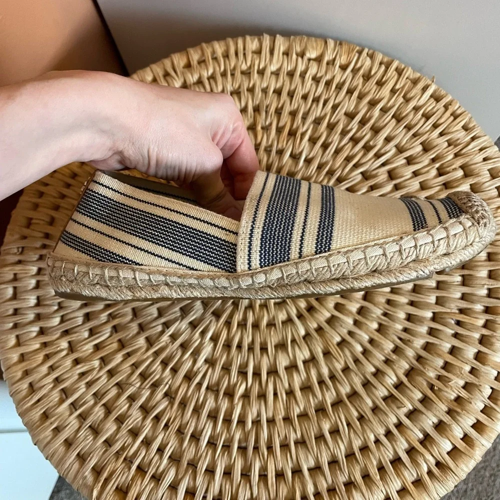 Tori Burch Awning Espadrilles in Blue/White Canvas Women’s Size 5.5